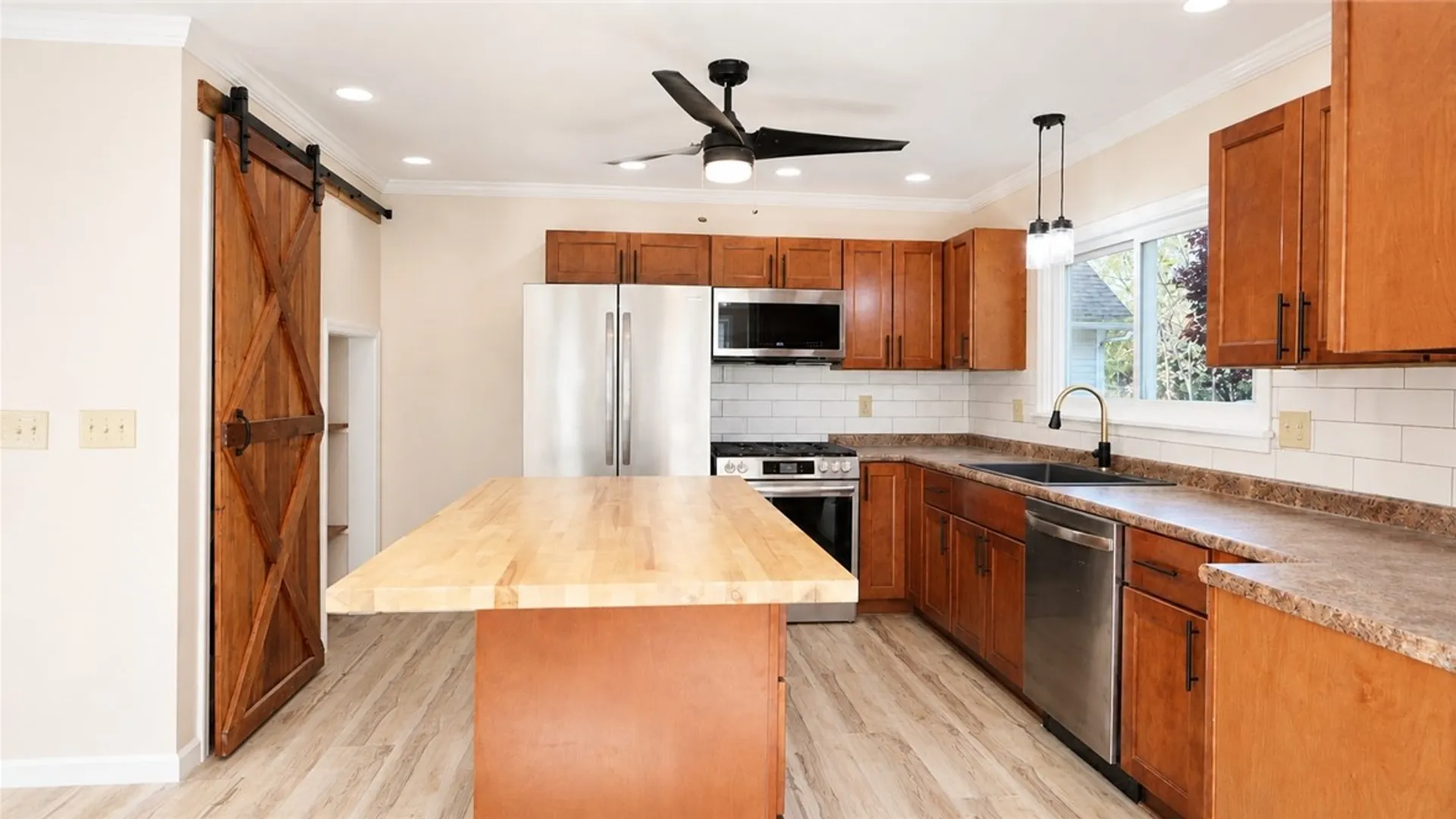 Property at 135 Andes Avenue, Geneva City, NY 14456 10