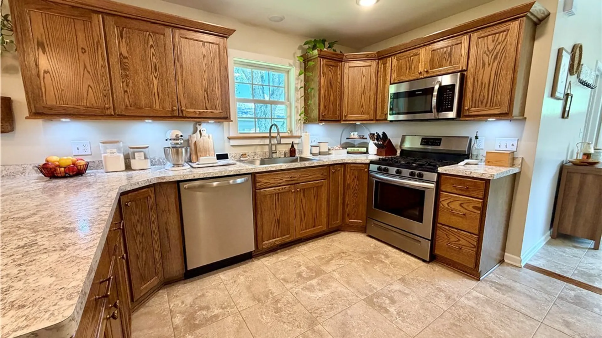 Property at 4130 Tennessee Circle, Eden, NY 14057 7