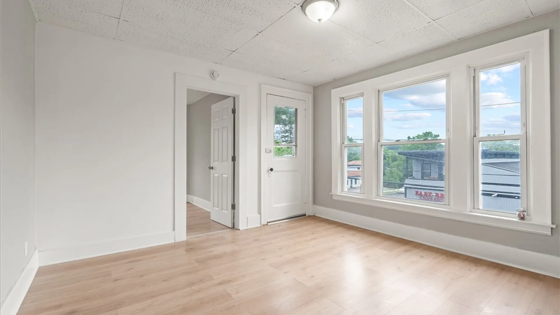 Property at 712 Oak Street, Syracuse, NY 13203 7