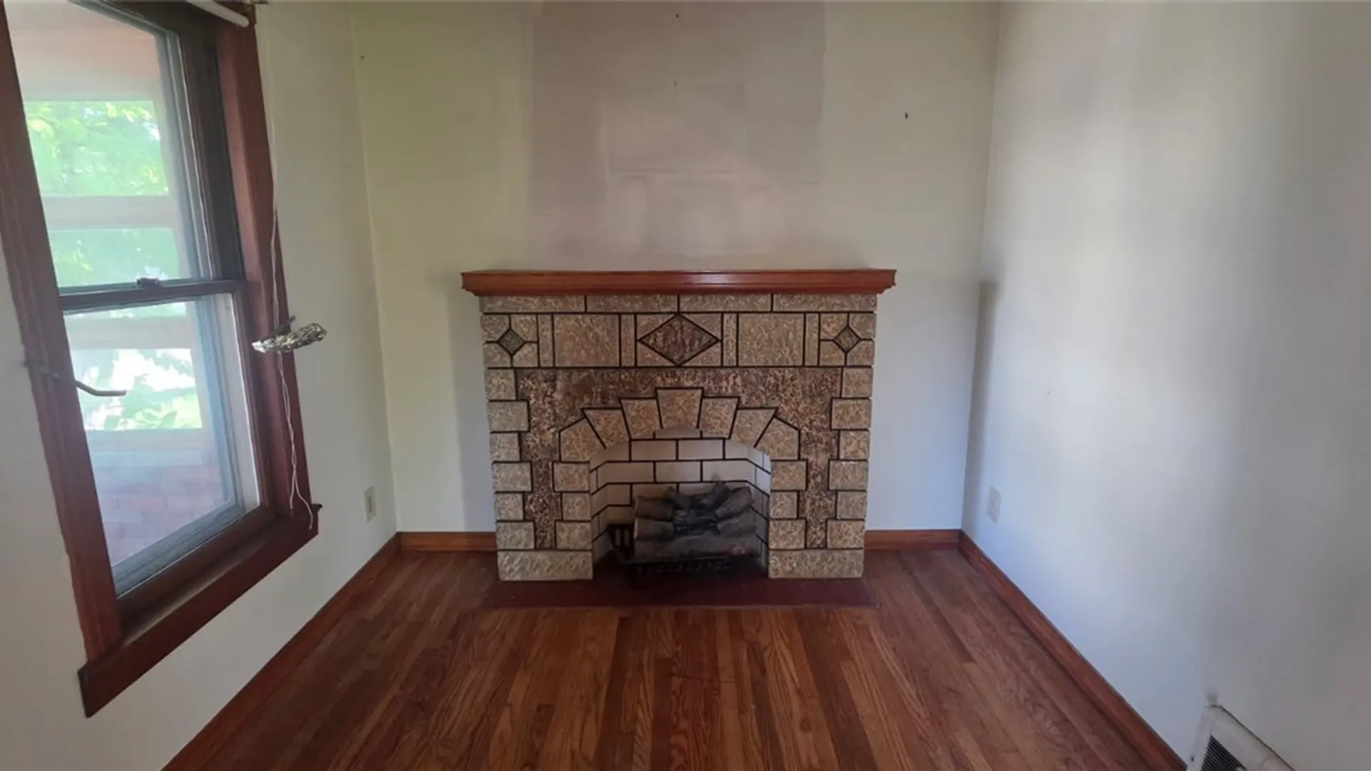 Property at 55 Kosciuszko Avenue, Dunkirk, NY 14048 17