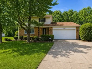 Property at 6888 Joanne Circle, Niagara, NY 14304