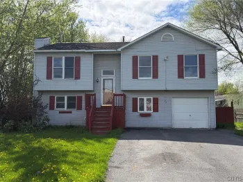 Property at 78 Ferndale Lane, Manlius, NY 13116