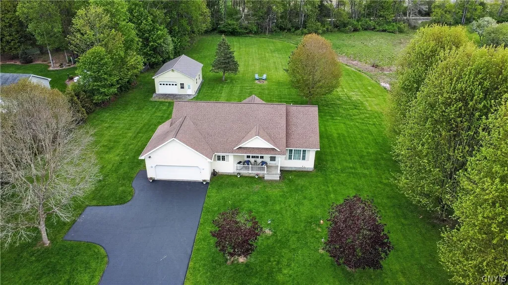 Property at 7338 Railroad St, Marcy, NY 13469