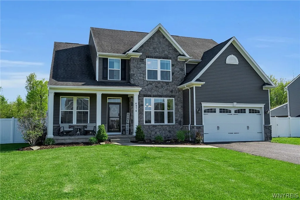 Property at 4974 Cloverleaf Lane, Pendleton, NY 14094