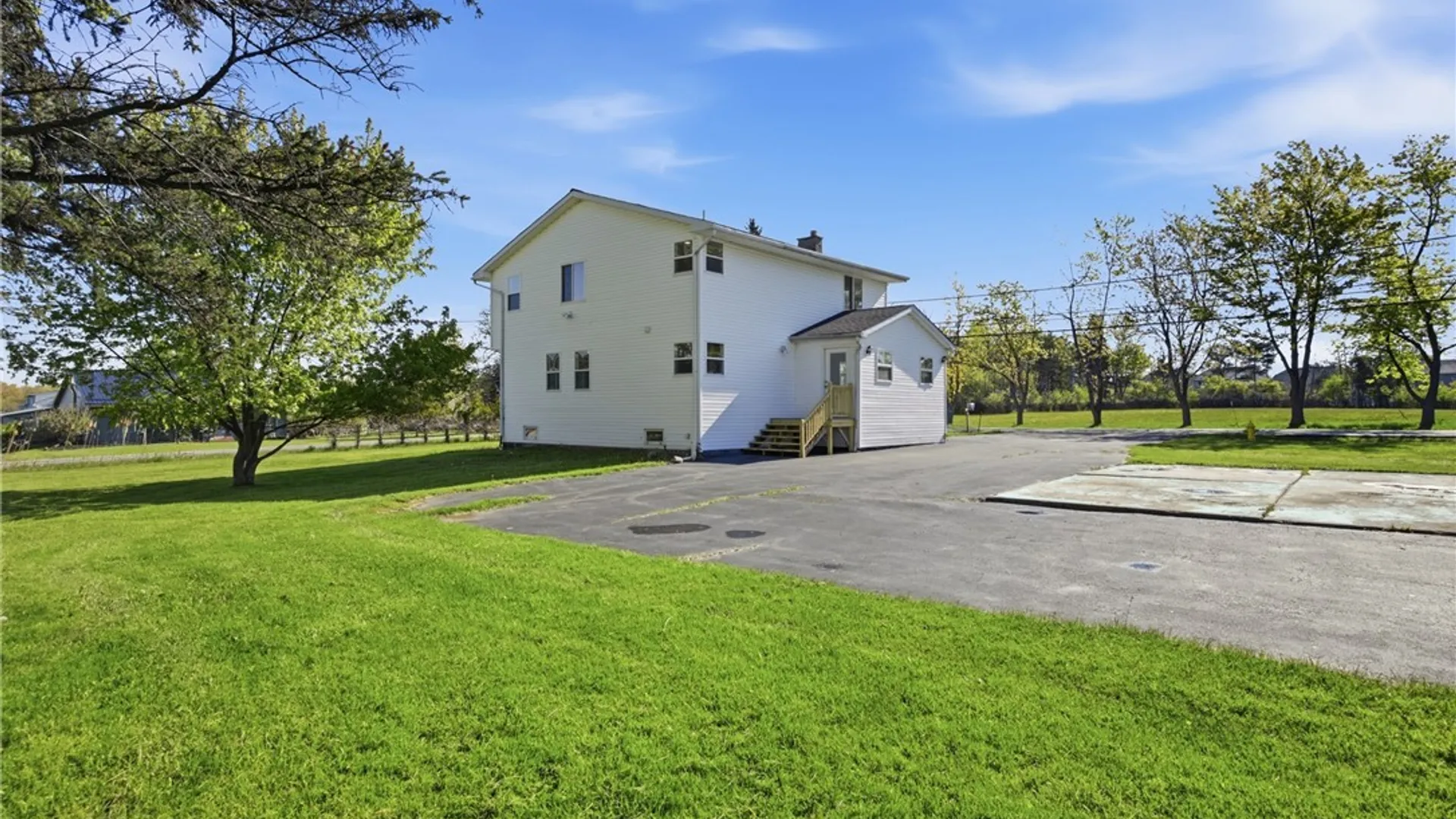 Property at 4537 Dorchester Road, Hamburg, NY 14219 33