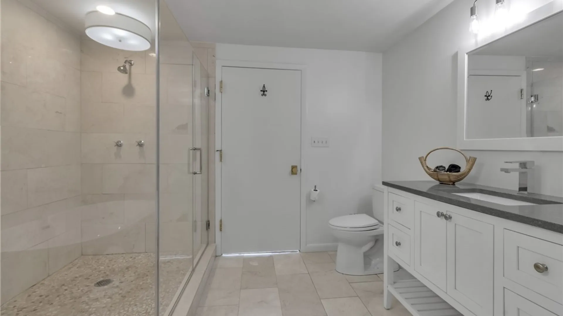 Property at 40 Waterfront Circle, Buffalo, NY 14202 14