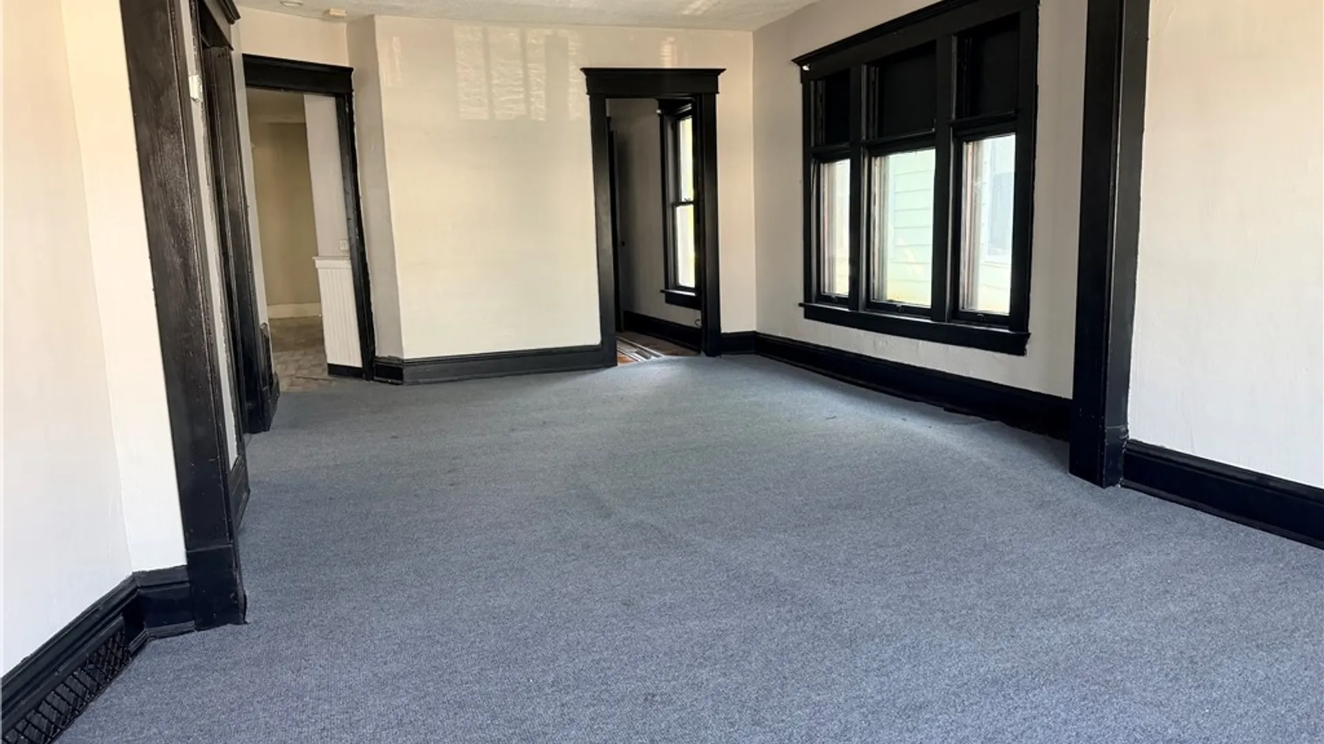 Property at 34 Norway Park, Buffalo, NY 14208 4