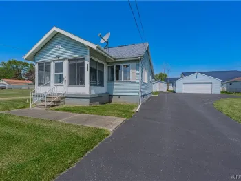 Property at 4784 Chester Avenue, Niagara, NY 14305