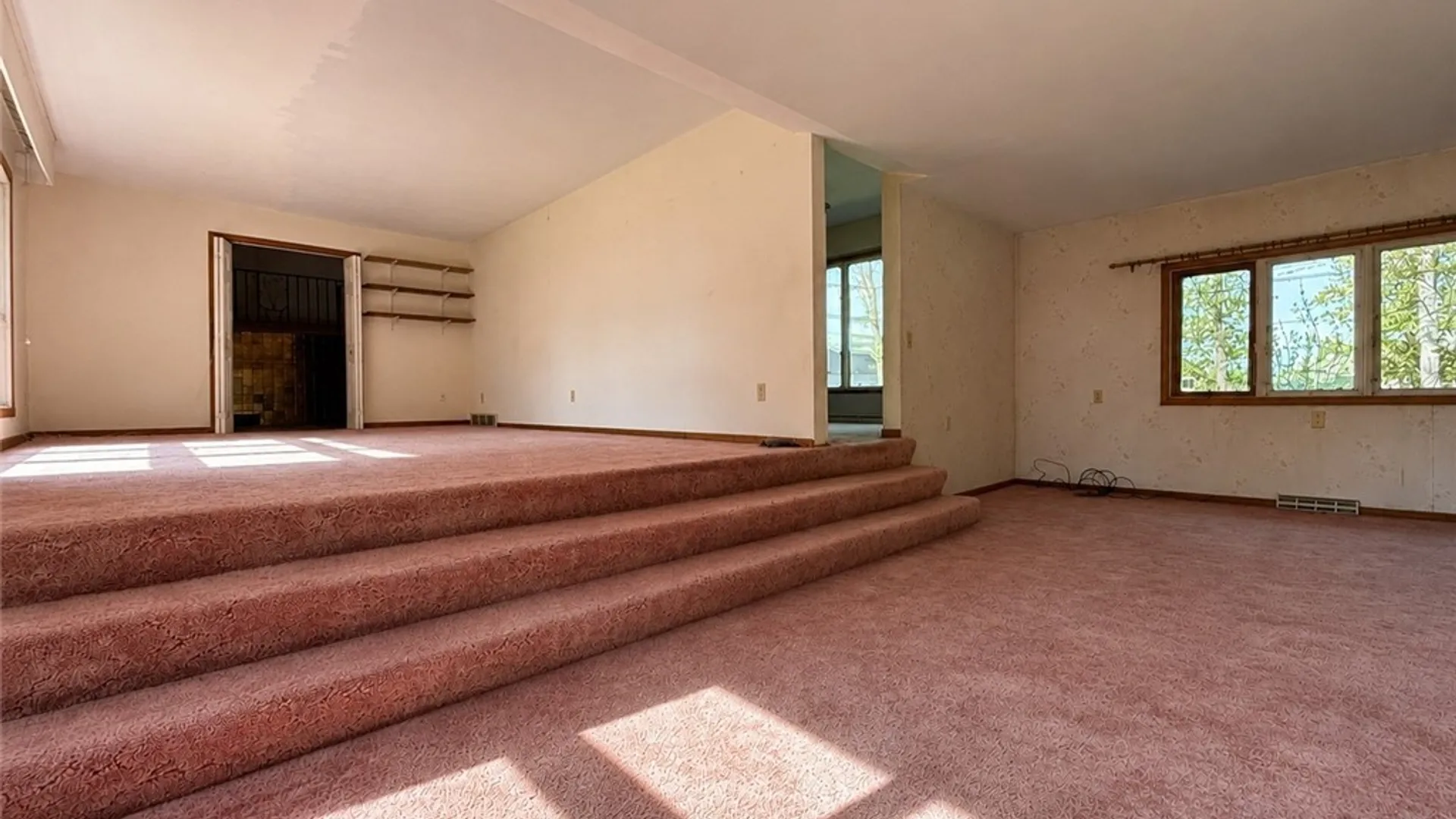 Property at 4540 Gentwood Drive, Clarence, NY 14221 6