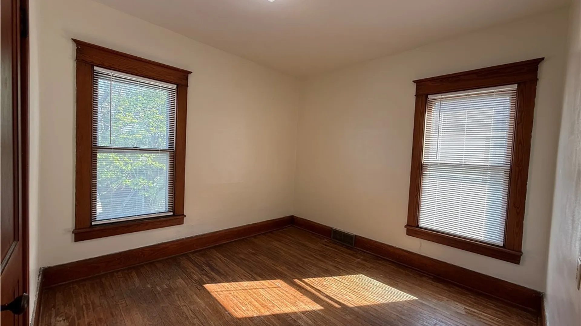 Property at 22 Briggs Avenue, Buffalo, NY 14207 21