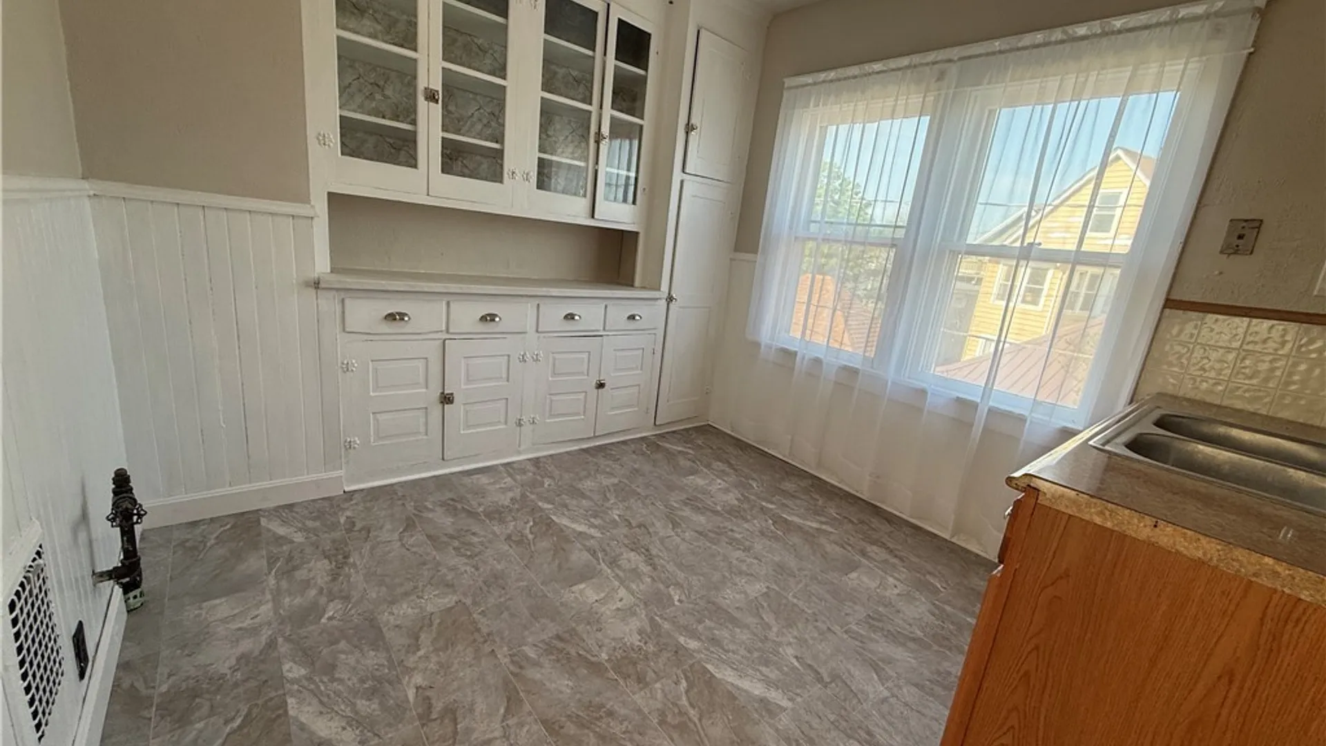 Property at 22 Briggs Avenue, Buffalo, NY 14207 27