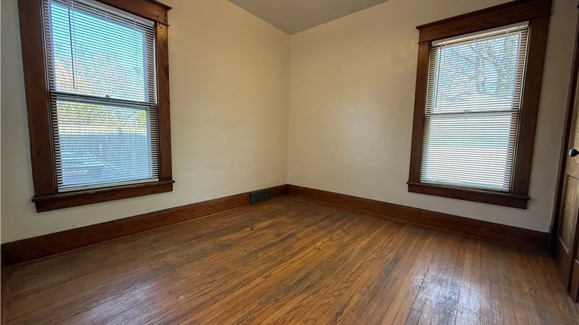 Property at 22 Briggs Avenue, Buffalo, NY 14207 40