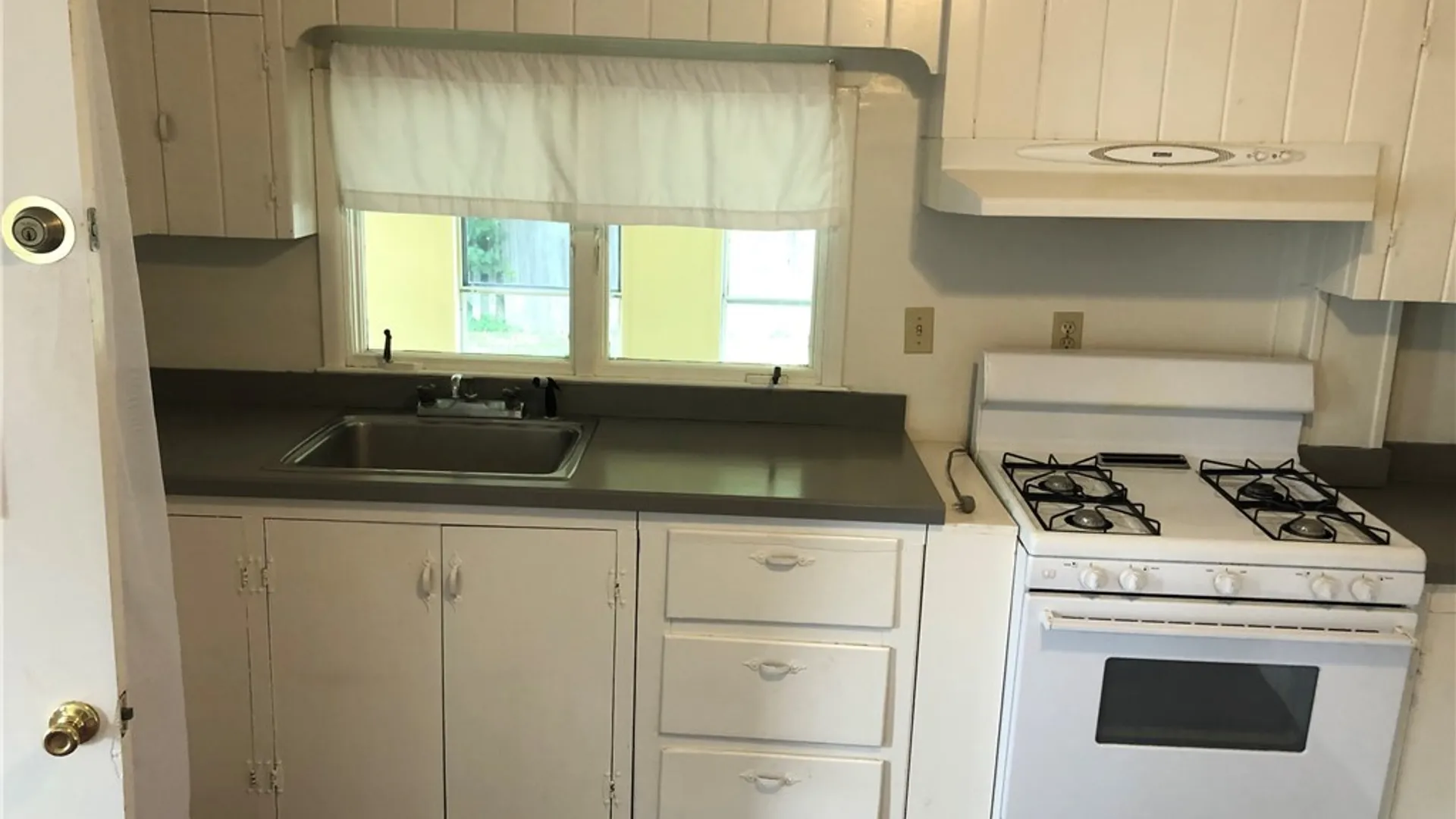 Property at 2609 Pearl Street, Cazenovia, NY 13035 14
