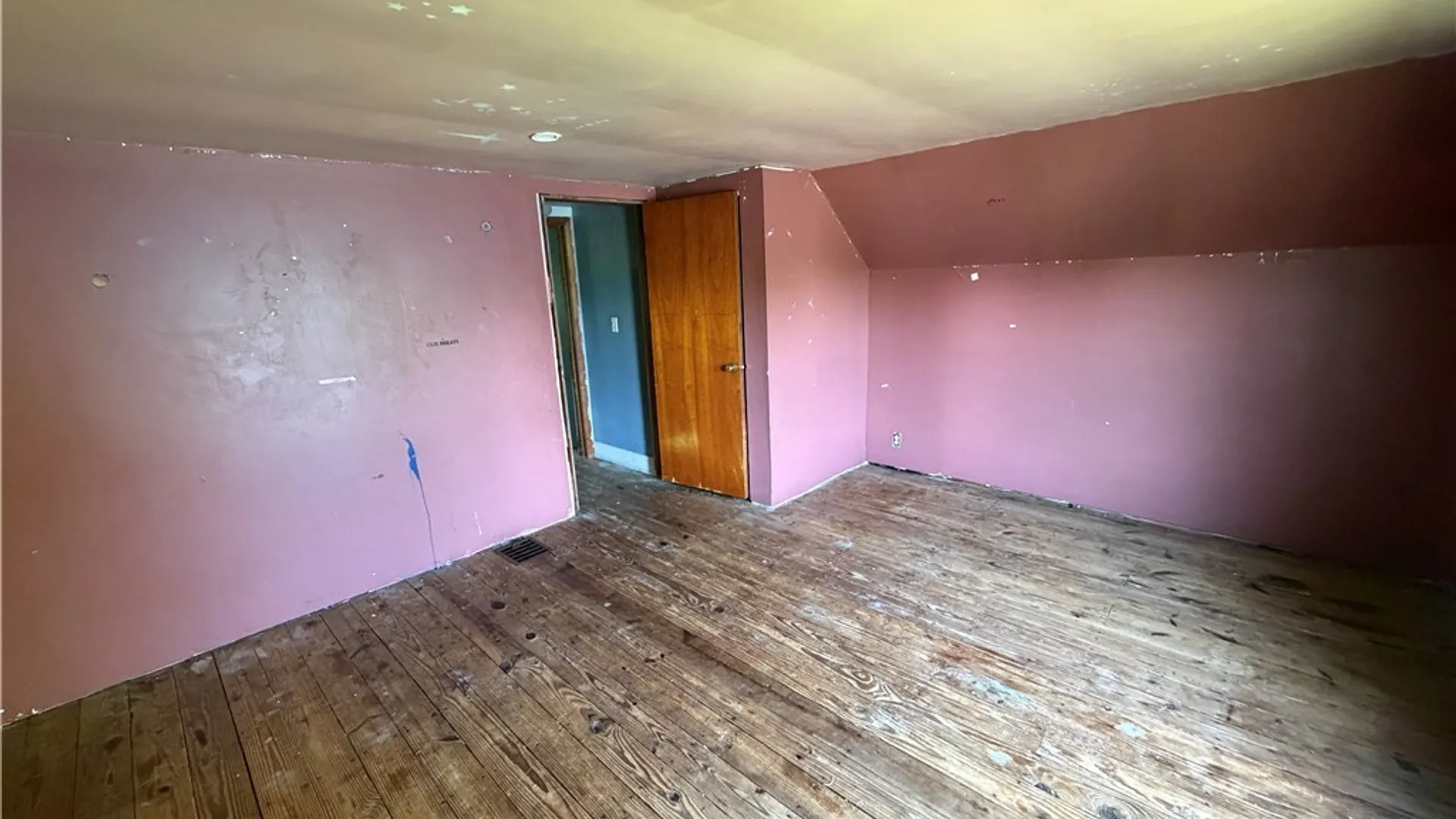 Property at 7453 Lincoln Avenue Extension, Lockport Town, NY 14094 22