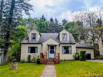 Property at 527 Salisbury Park Drive, Syracuse, NY 13224