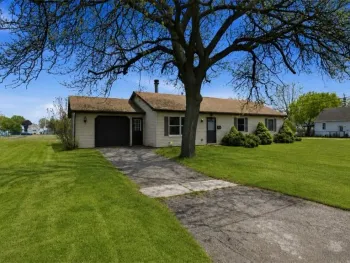 Property at 3125 Portland Street, Niagara, NY 14305