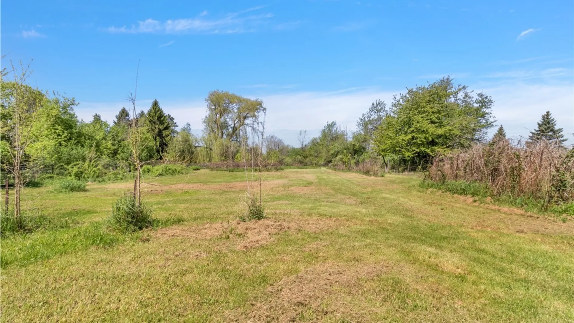 Property at 5748 Campbell Boulevard, Cambria, NY 14094 43