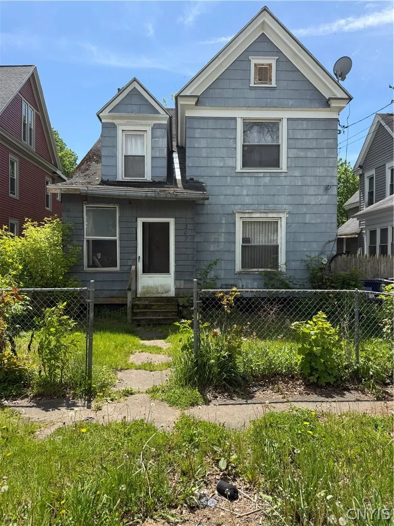 Property at 307 W Pleasant Avenue, Syracuse, NY 13205