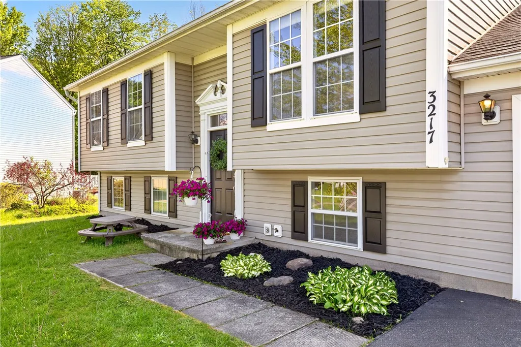 Property at 3217 Holly Crescent, Macedon, NY 14502