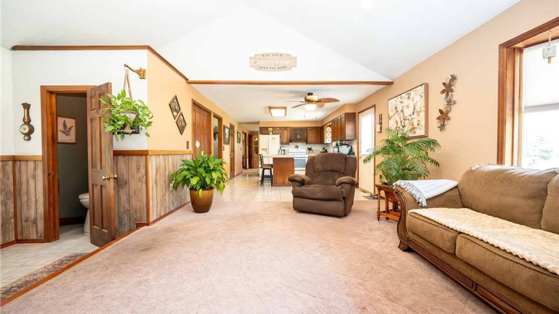 Property at 6275 Eckhardt Road, Hamburg, NY 14085 4