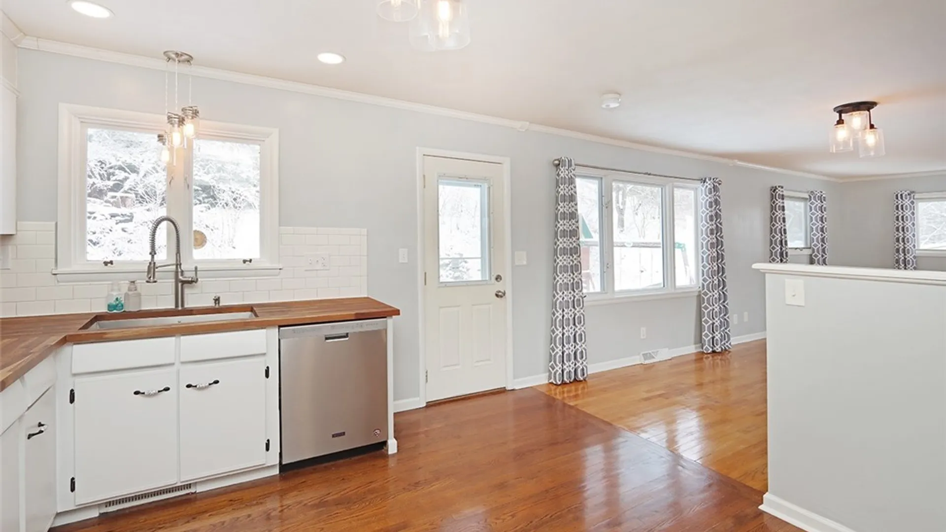 Property at 104 Ardsley Drive, DeWitt, NY 13214 10