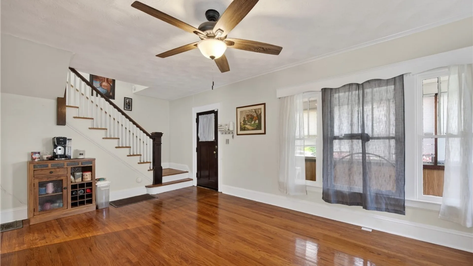 Property at 207 Parkway Drive, Syracuse, NY 13207 10