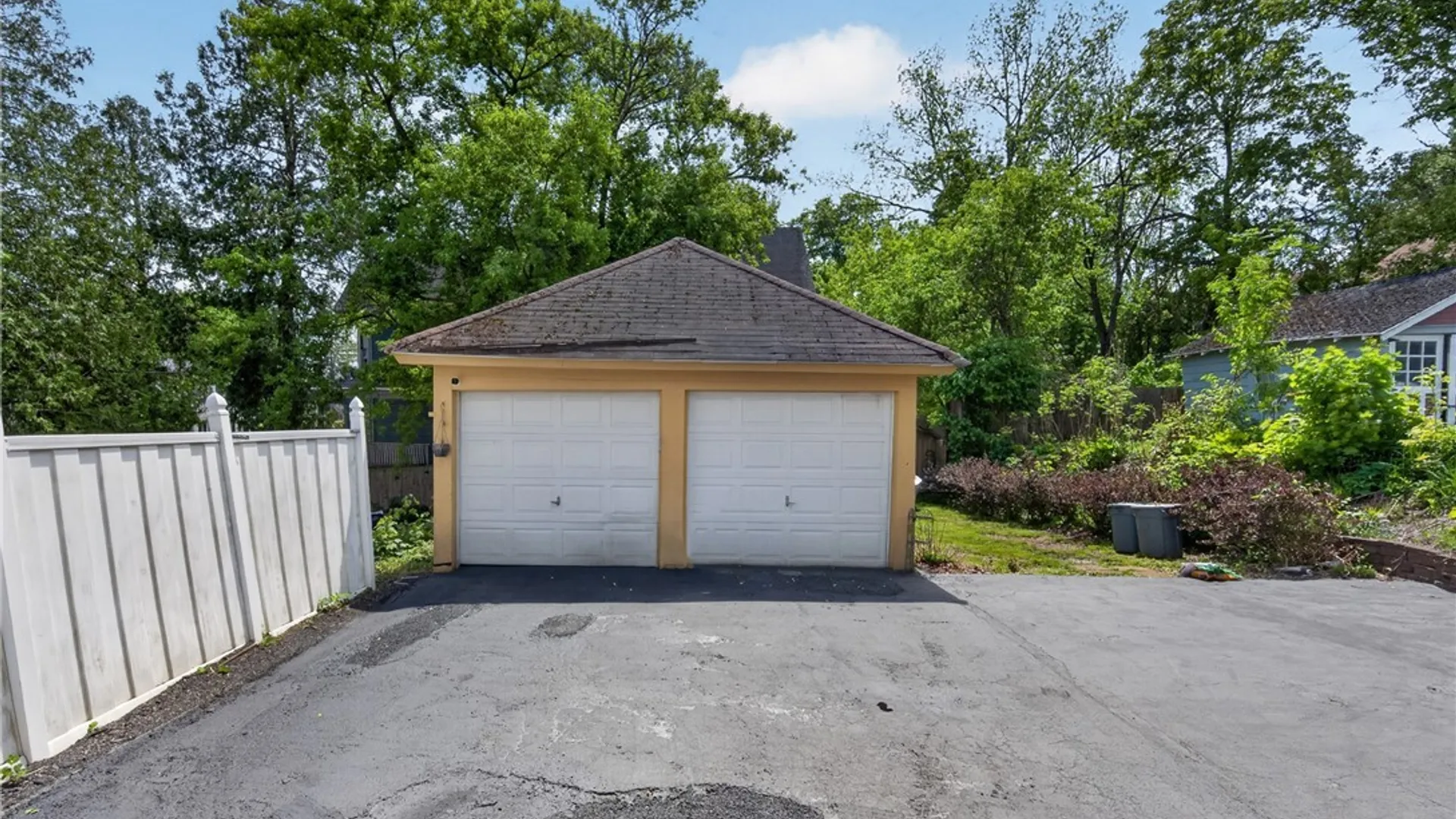 Property at 207 Parkway Drive, Syracuse, NY 13207 37