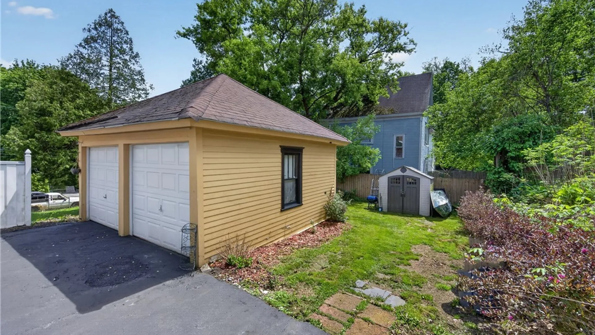 Property at 207 Parkway Drive, Syracuse, NY 13207 38