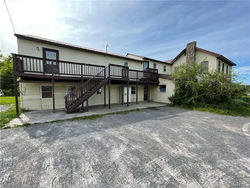 Property at 8013 State Route 13, Vienna, NY 13308