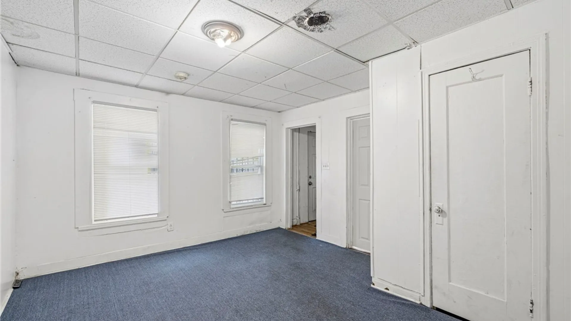 Property at 165 Glenwood Avenue, Buffalo, NY 14208 5