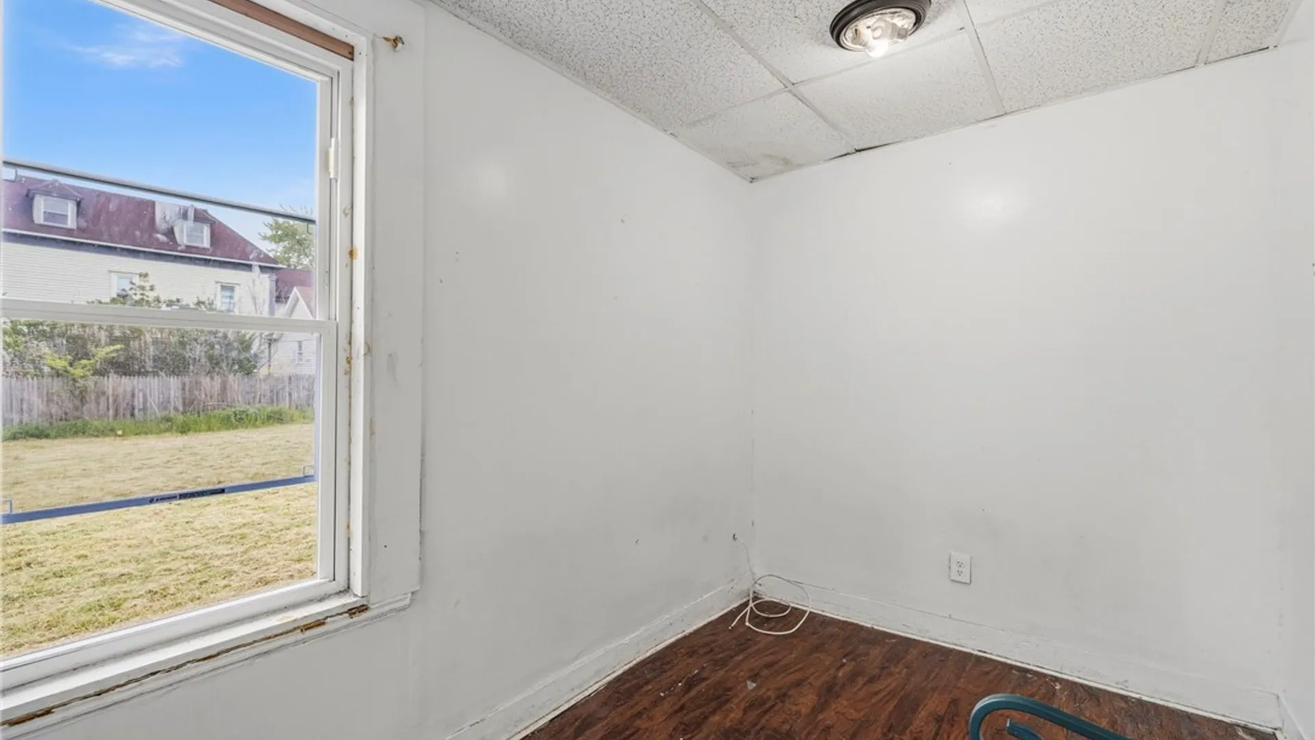 Property at 165 Glenwood Avenue, Buffalo, NY 14208 8