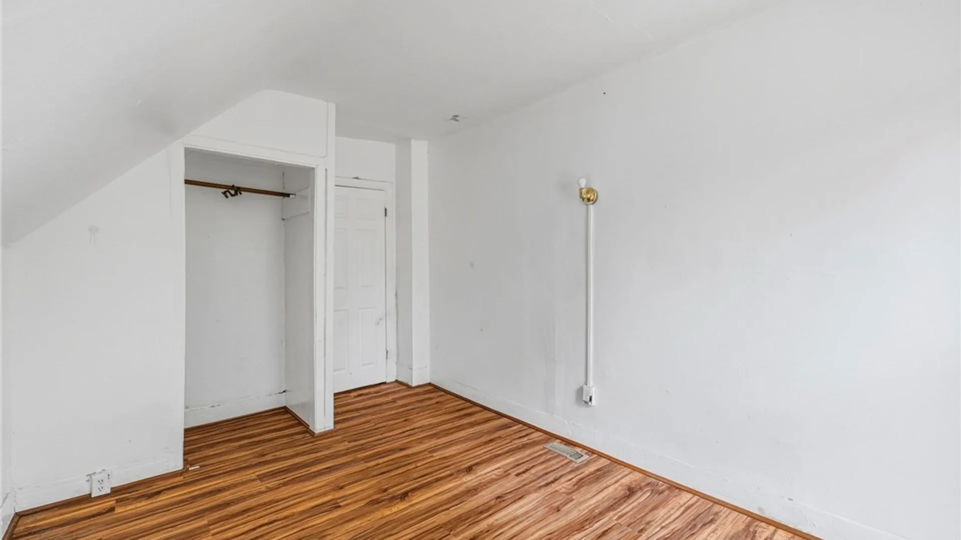 Property at 165 Glenwood Avenue, Buffalo, NY 14208 17