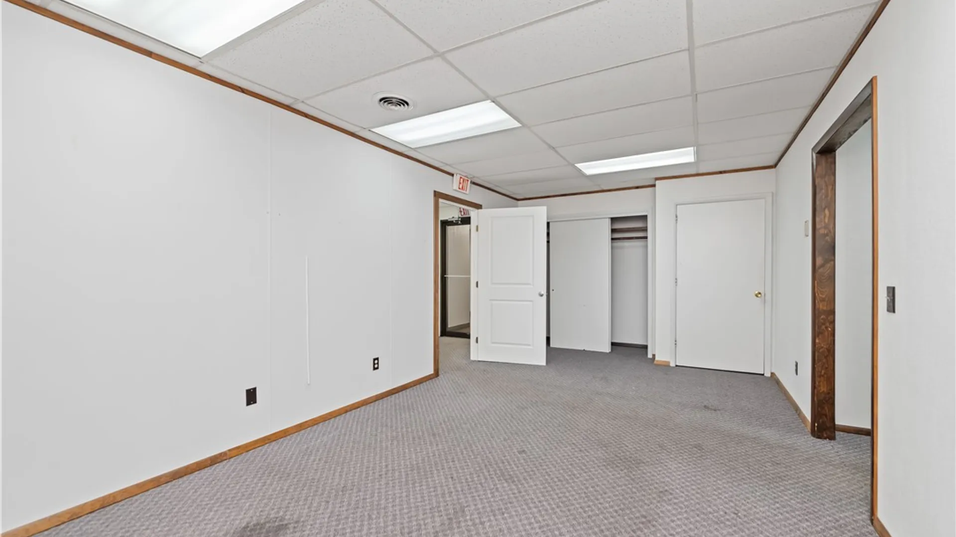 Property at 1600 Lyell Avenue, Rochester, NY 14606 35
