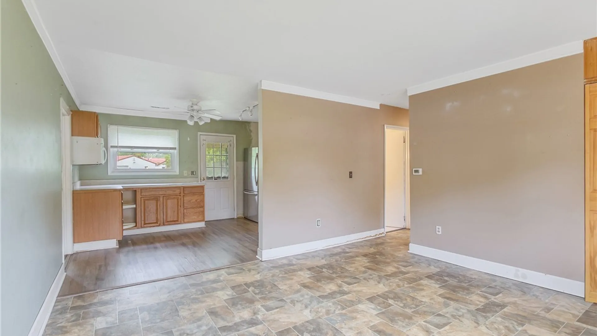 Property at 7844 Rinaldo Boulevard, Cicero, NY 13030 6