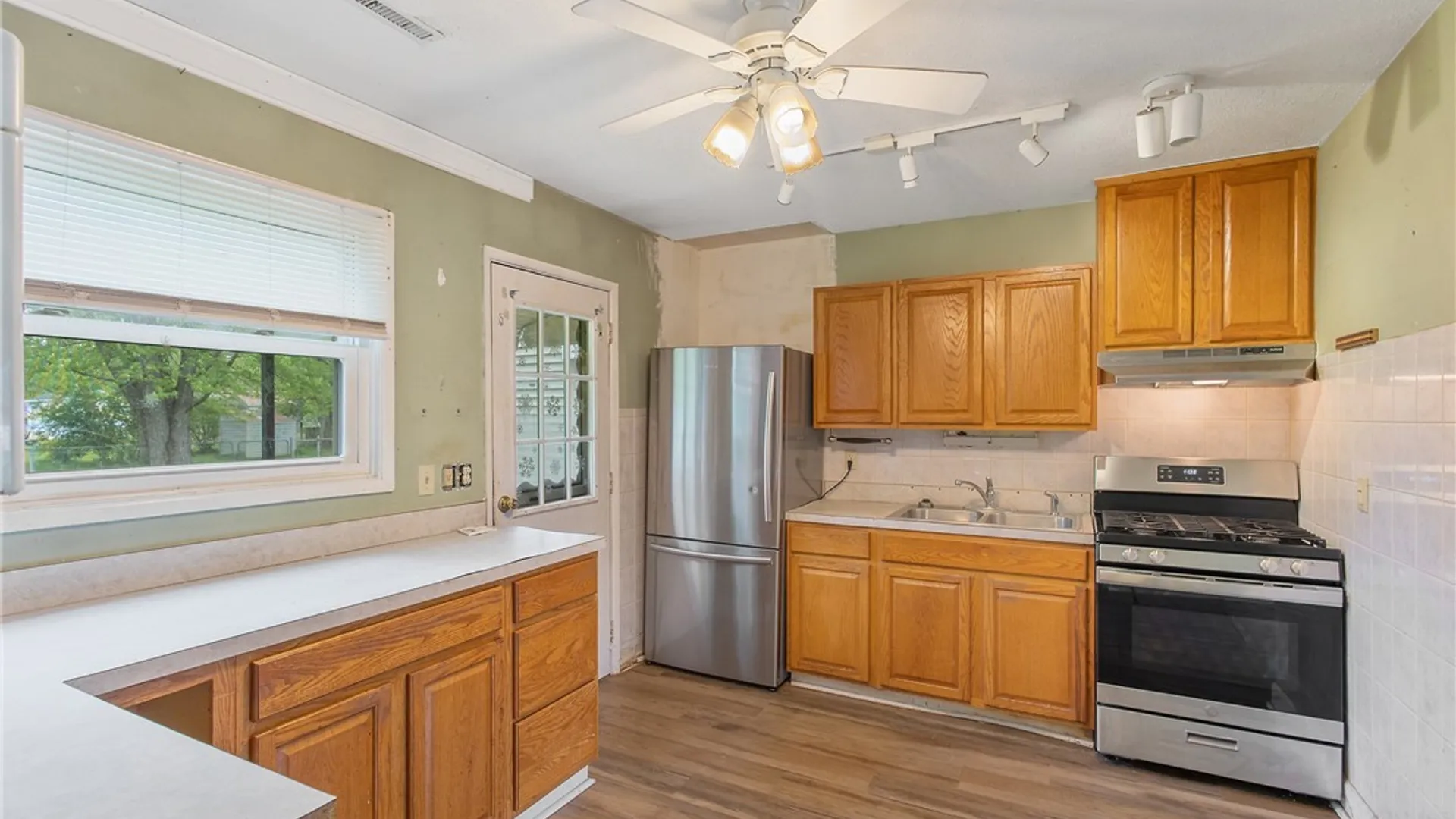 Property at 7844 Rinaldo Boulevard, Cicero, NY 13030 8