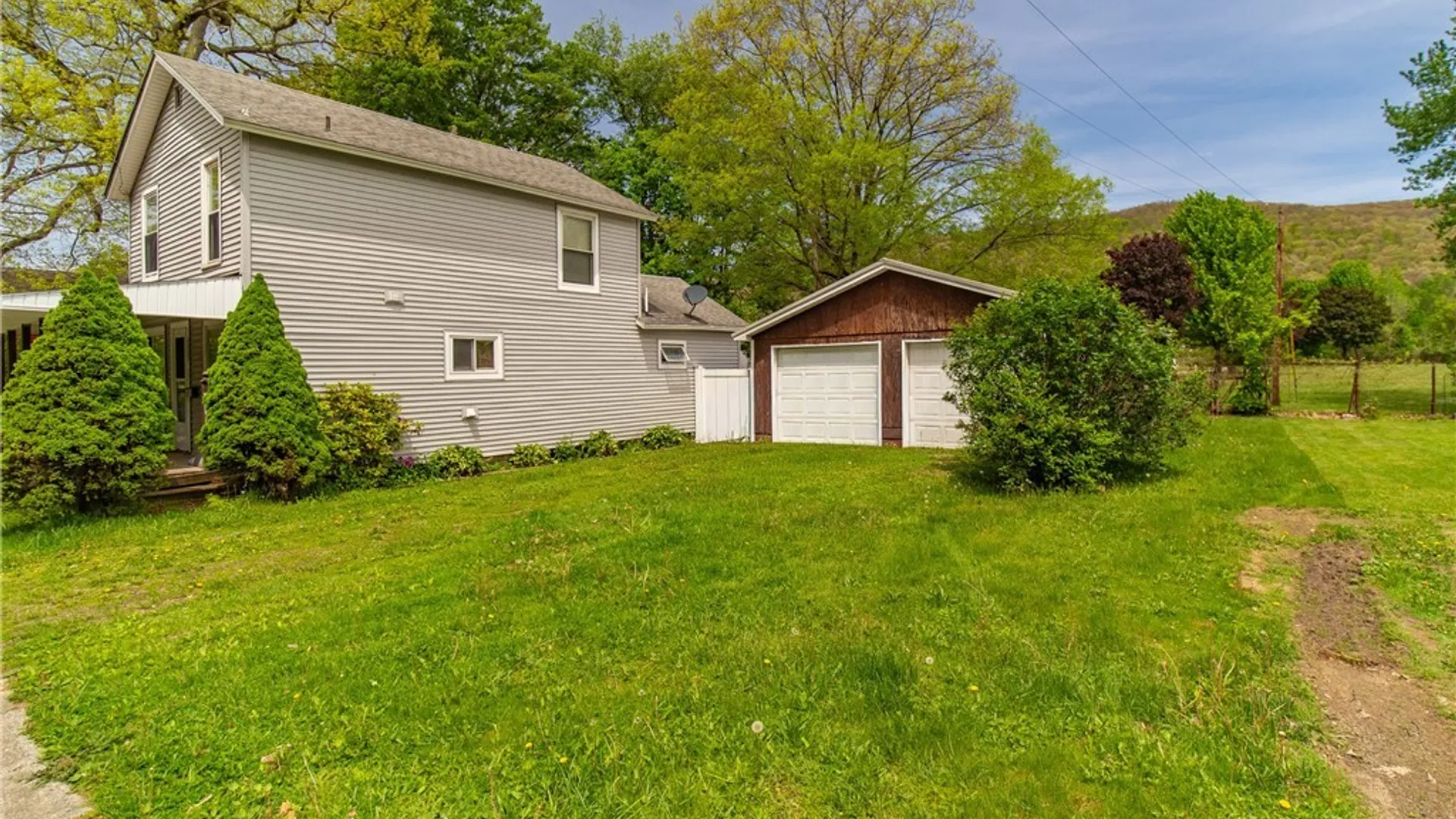 Property at 139 Wildwood Avenue, Salamanca, NY 14779 3