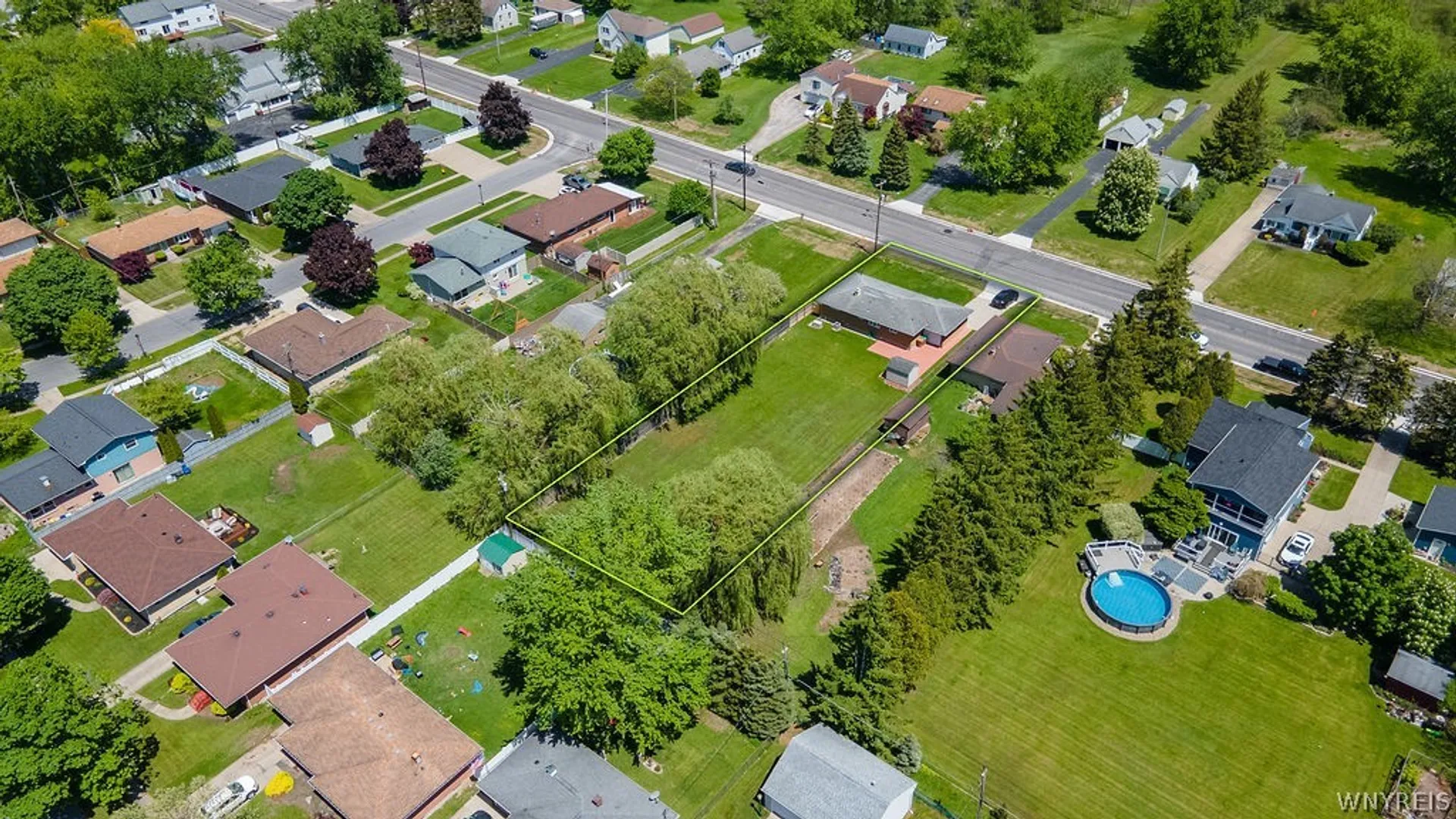 Property at 638 Borden Road, Cheektowaga, NY 14227 9