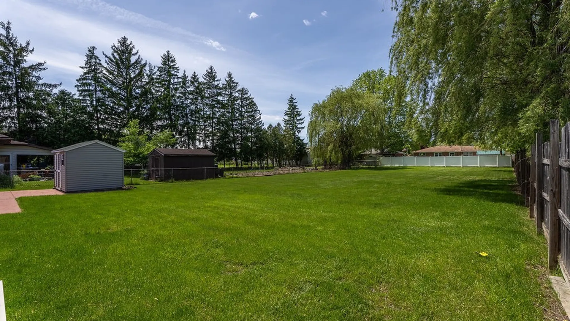 Property at 638 Borden Road, Cheektowaga, NY 14227 11