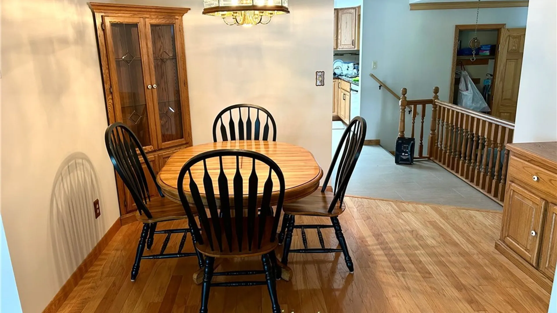 Property at 4 Oakwood Drive, Cheektowaga, NY 14227 4