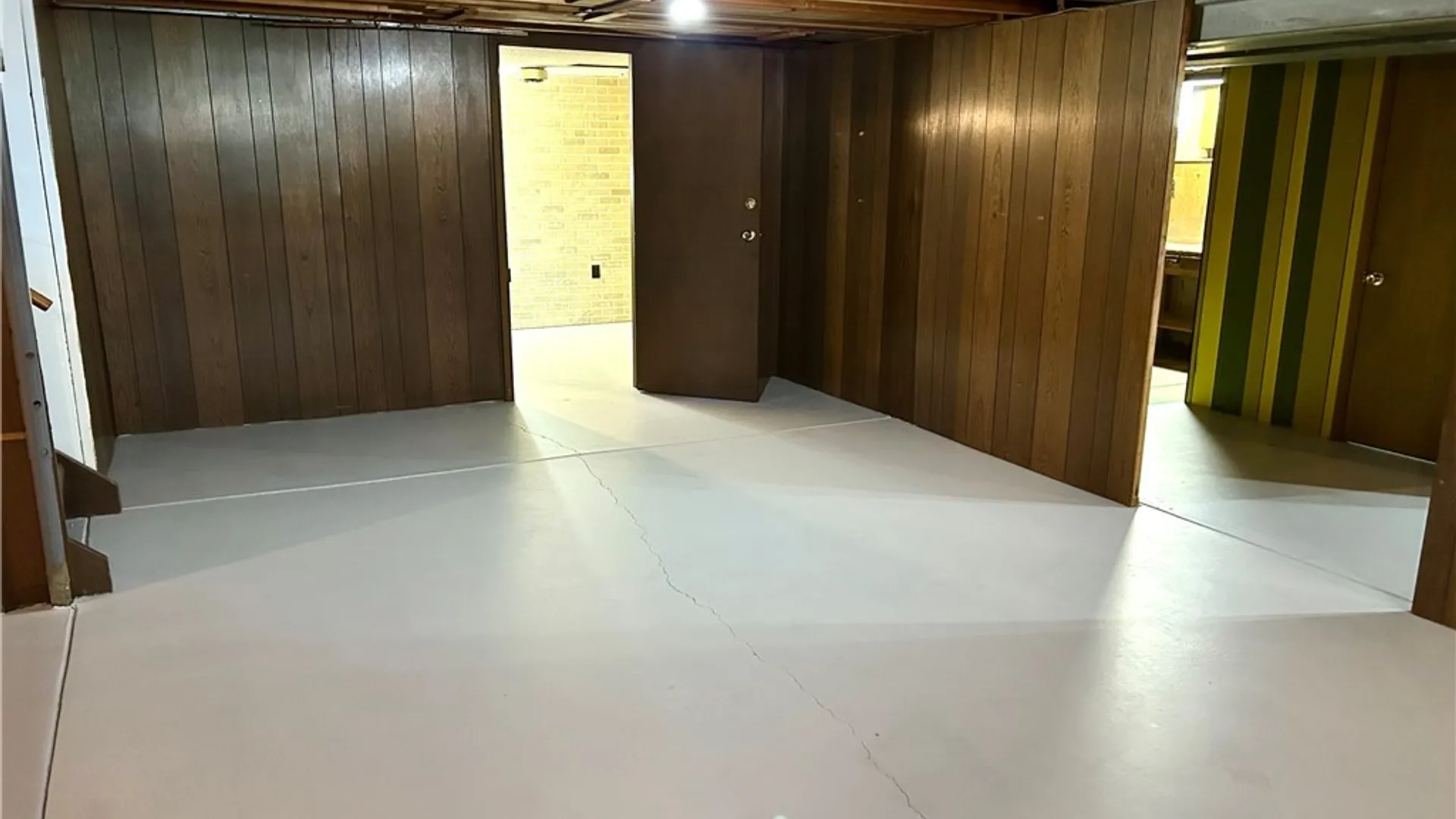 Property at 4 Oakwood Drive, Cheektowaga, NY 14227 8