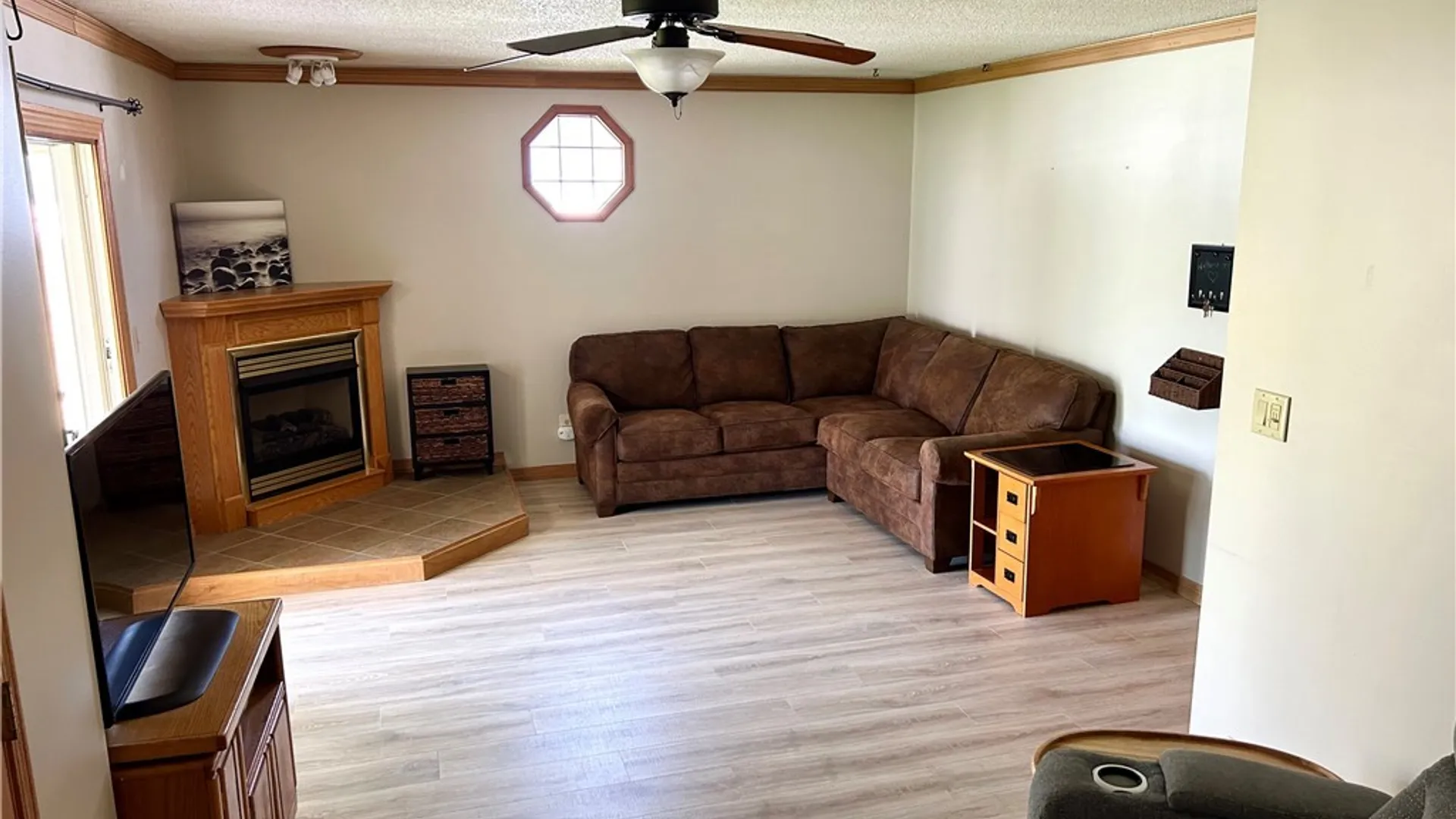 Property at 4 Oakwood Drive, Cheektowaga, NY 14227 23
