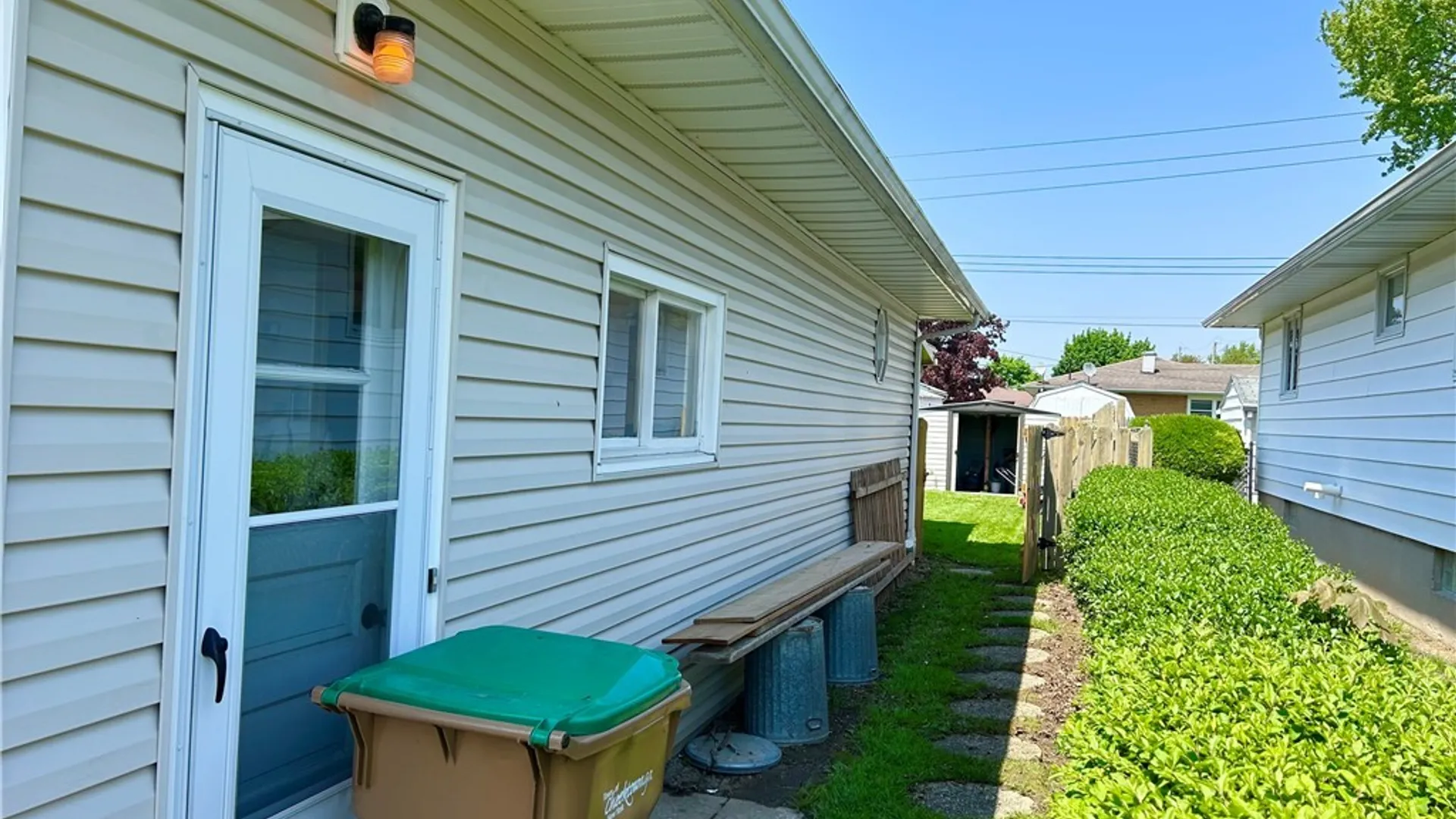 Property at 4 Oakwood Drive, Cheektowaga, NY 14227 32