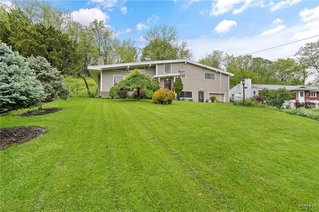 Property at 246 Waldorf Parkway, DeWitt, NY 13224