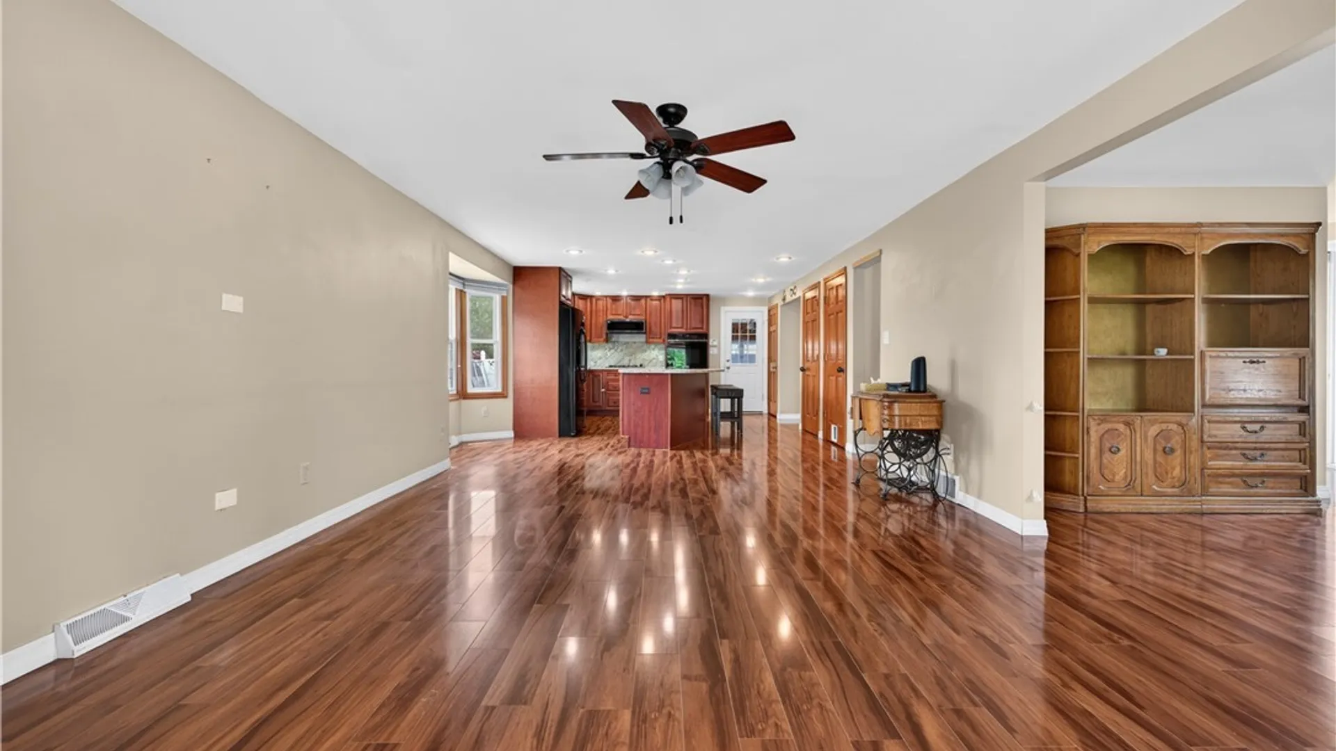 Property at 1995 Creekside Drive, Grand Island, NY 14072 17