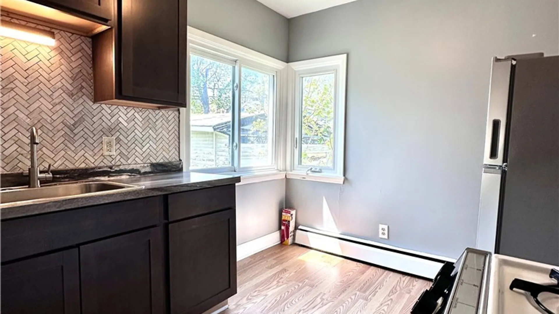 Property at 688 Columbus Parkway, Buffalo, NY 14213 6