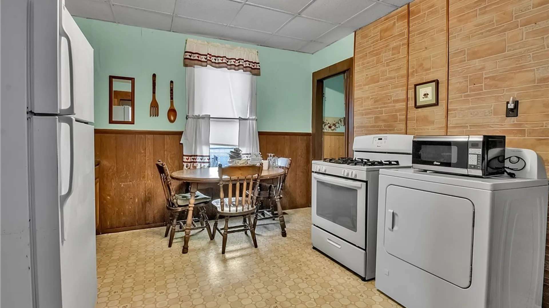 Property at 10 South Street, Buffalo, NY 14204 21