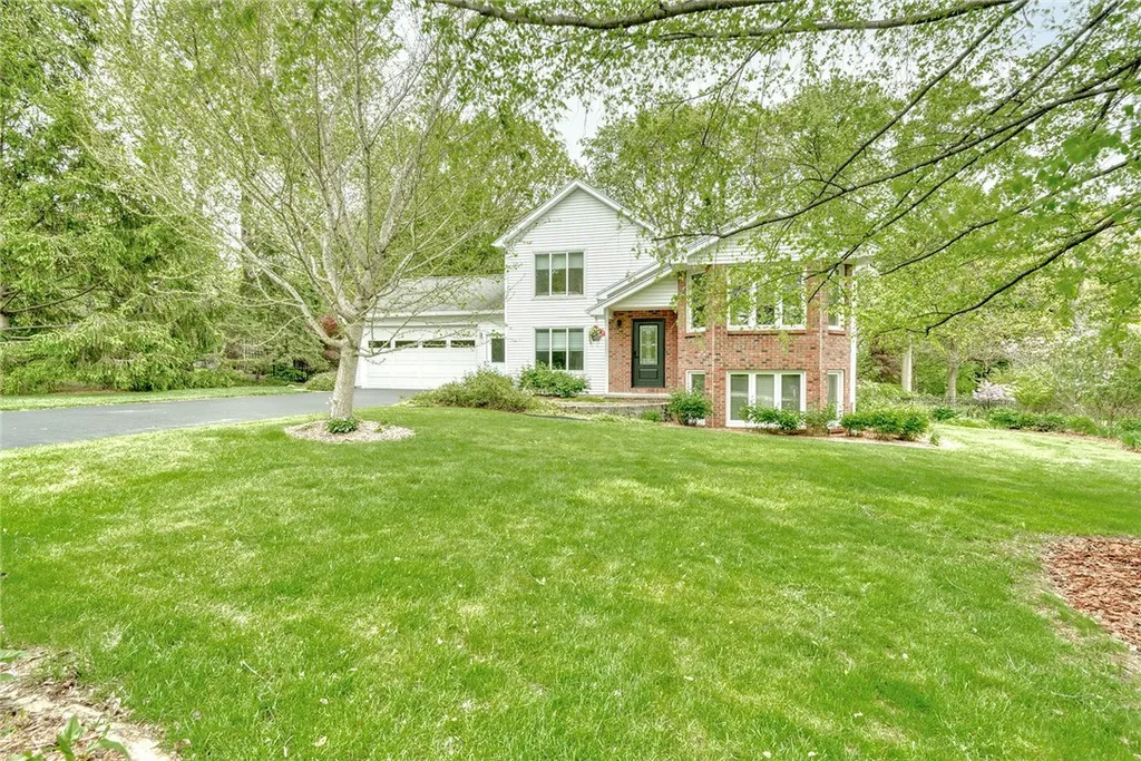 Property at 22 Morning Woods Lane, Penfield, NY 14625