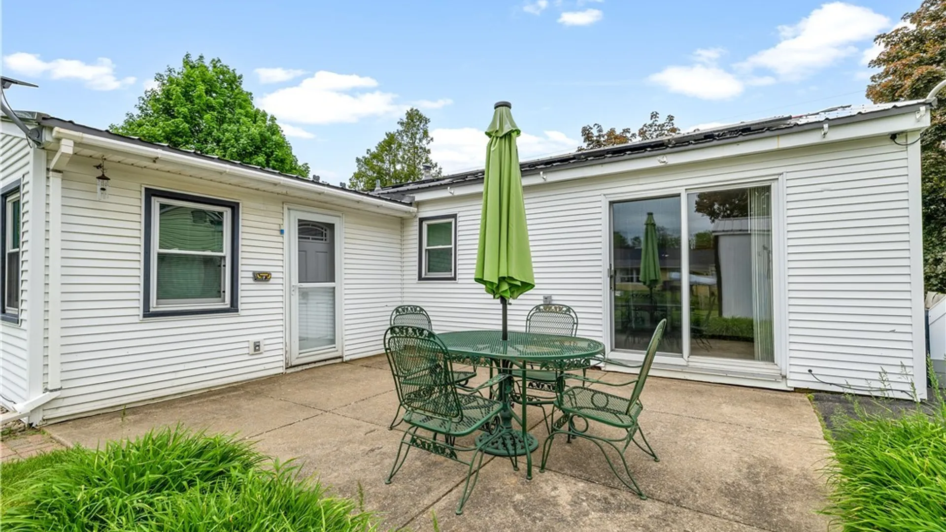 Property at 402 Richmond Road, Utica, NY 13502 7