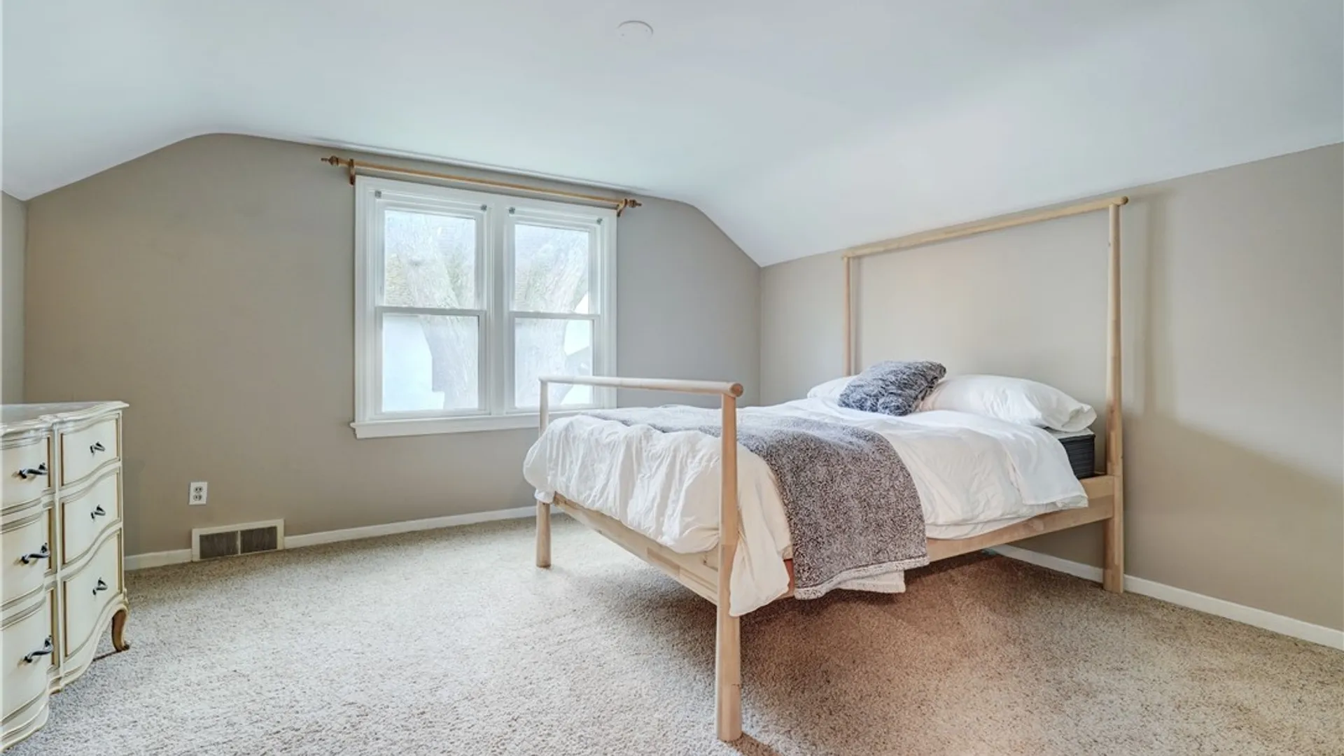 Property at 380 Hillside Avenue, Rochester, NY 14610 22