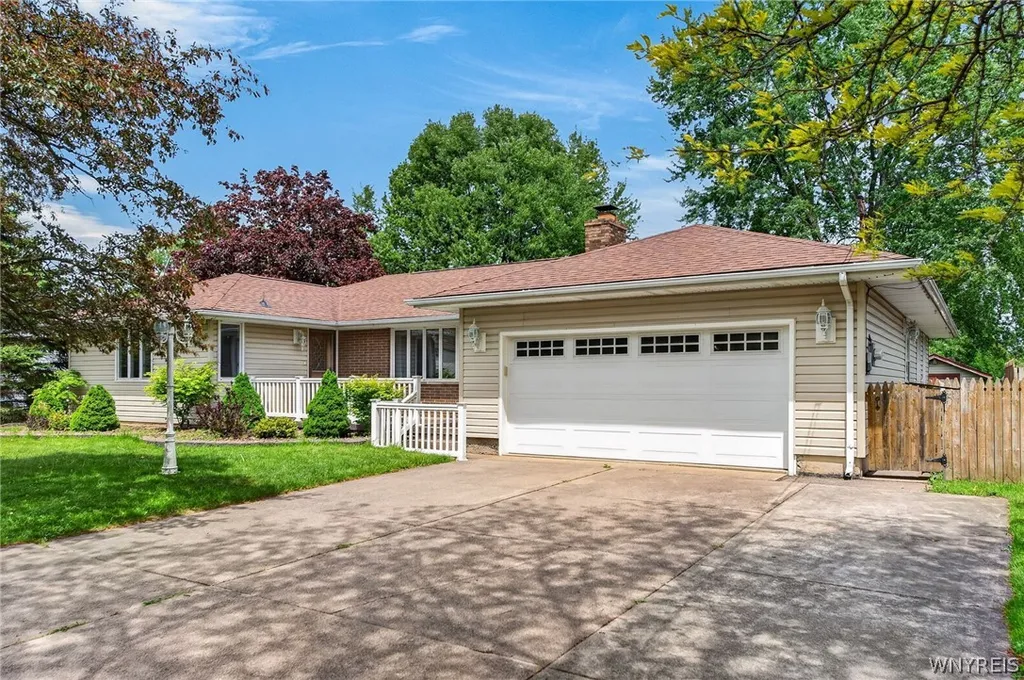 Property at 7706 Saint Joseph Road, Niagara, NY 14304